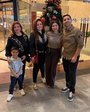 Munisha Khatwani Instagram - Happy bday to the best mum in the world .. m so privileged to have a wonderful mum like you .. hope you are enjoying Abu Dhabi and Dubai .. stay blessed love you tons @khatwanishirley @nikki_kuck @sohalk 🩷🩷