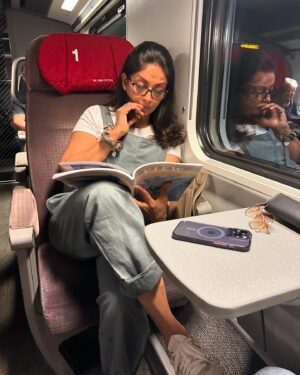 Nadhiya Instagram - Taking life one station at a time🚞❣️

#train #travel #europe #adventures #throwback