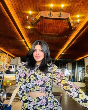 Naina Sarwar Instagram - Evening cuter than i 🫰🏻