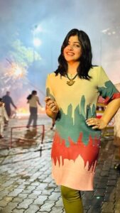 Actress Naina Sarwar HD Photos and Wallpapers December 2024