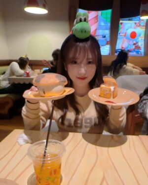 Nako Yabuki Instagram - 2025🐍

今年は色んなことに挑戦しながら、楽しく笑顔で健康に過ごせたらと思います☺️

年越しはUSJで過ごしました！
初ニンテンドーワールド楽しすぎたし、キノピオが可愛すぎて心打たれました🥺💘

みなさんが笑顔でいっぱいの1年になりますように…！
2025年もよろしくお願いします🎍
