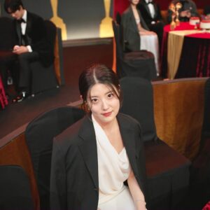Nam Ji-hyun Instagram - photo by 지훈오빠📸
카메라 가져와서 우리 팀 다 찍어주구.. 🥹 감동👍👍
