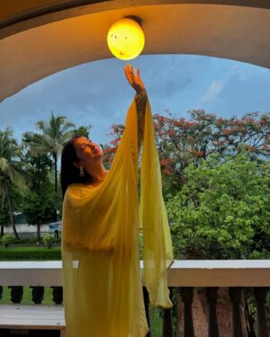 Nancy Roy Instagram - In the era of ….
Living my dreams…❤️#mansunder#greatful🙏🏻❤️ @dangal_tv_channel