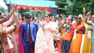 Nancy Roy Instagram - Had no words to say what I was feeling that day it was just like a dream come true so much of love so much of gratitude “bs es din ka intezar tha”🥹 can’t express it ….but I really want to thnx “Pradeep ji”for such a honourable event….❤️
Powered by @v2fbaazar