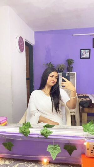 Nancy Roy Instagram - 🧚‍♂️………
