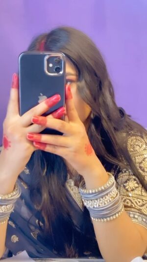 Nancy Roy Instagram - Song Srk♥️=Romance=vibe🥹
#Dunki #srkfan