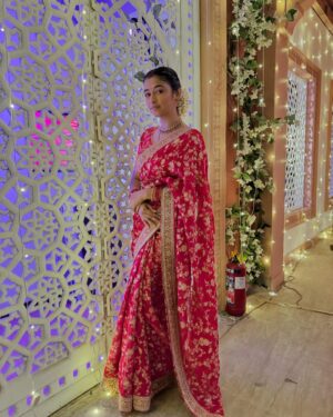 Nancy Roy Instagram - The lyrics…..❣️🥹
Happy karwachauth …♥️