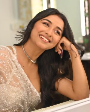 Nancy Roy Instagram - ♥️…..
Styled by - @rricha_tiwari 
Makeup by - @bhuneshwarpandit01 ♥️
Hair by - @zarinaashaik 
📸 by - @filmedbyyaarkaushal 
Thnq so much everyone for the entire look♥️