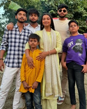 Nancy Roy Instagram - छठ पूजा की हार्दिक शुभकामनाएँ ।🥥🌾

#home♥️ #festivevibes #instagrampost