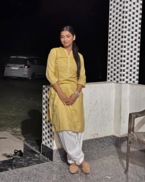 Nancy Roy Instagram - छठ पूजा की हार्दिक शुभकामनाएँ ।🥥🌾

#home♥️ #festivevibes #instagrampost