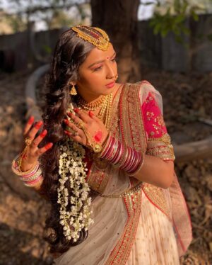 Nancy Roy Instagram - महाशिवरात्रि की हार्दिक शुभकामनाएँ ।…….🥀