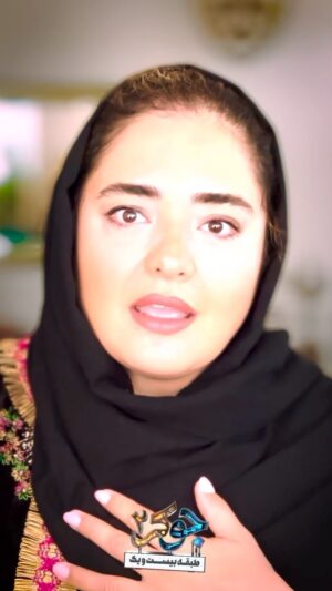 Narges Mohammadi Instagram - •
رکورد ۸۰۰ میلیونی «جوکر۲»‼️
ایران مال منه، یو یو! 🤟🏻🤟🏻

فصل دوم «جوکر۲ ، طبقه بیست و یک» که برای اولین بار با حضور بازیگران خانم برگزار شد،
رکورد بی‌نظیر ۸۰۰ میلیون دقیقه تماشا را در پلتفرم فیلیمو ثبت کرد. 🔥🔥

شرکت‌کنندگان این فصل ناهید مسلمی، ژاله صامتی، سوسن پرور، رویا میرعلمی، الیکا عبدالرزاقی، گیتی قاسمی، متین ستوده و نرگس محمدی بودند که لحظاتی مفرح و تصاویری نو خلق کردند و هنرنمایی‌شان با استقبال بسیار خوب مخاطبان مواجه شد و حالا با پایان پخش آن رکوردی دست‌نیافتنی نیز به جا گذاشت🏅

فصل جديد «جوكر٢» با حضور علی صادقی، قدرت الله ایزدی، حمید لولایی، شاهرخ استخری، امین زندگانی، علی اوجی، مجید یاسر
و نیما فلاح چهارشنبه ۸صبح منتشر خواهد شد☄️

@filimocom
@joker_realityshow