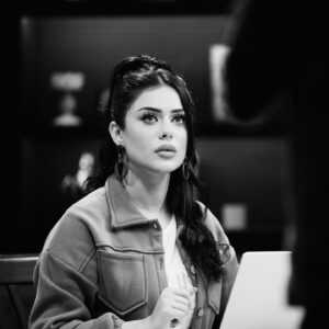 Nariman Al Saboury Instagram - ‏‎كواليس حامض حلو للمخرج المبدع @osama_alsharqi 
‏‎انتاج @awsstudiosofficial @mbciraqtv 
مدير انتاج @moaidzk