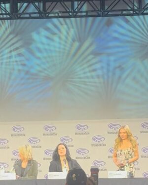 Natalie Alyn Lind Instagram - more from wondercon !! 
last slide is me realizing i didn’t take the only direction i was given :)