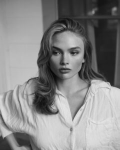 Actress Natalie Alyn Lind HD Photos and Wallpapers December 2024