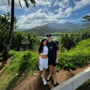 Natalie Negrotti Instagram - Feeding my soul in Hawaii visiting someone special 🌺