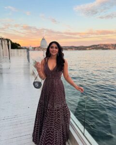 Actress Natasha Doshi HD Photos and Wallpapers January 2025