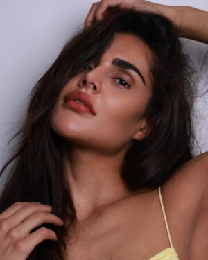 Nathalia Kaur Instagram - @advait_vaidya 💛
