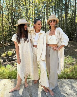 Nathalie Kelley Instagram - I’ve been deep in a creative portal so I never got around to telling everyone that I turned 40 in the most hilarious way possible: fighting a full body allergic reaction, my constant discomfort softened by the presence of my sweetest friends.  It was the least glamorous but most deeply nourishing week of my life. Tea, swimming holes, fall foliage, delicious home cooked food topped off by some interpretive dancing to Enigma. I hope the rest of this decade is as full of love, laughter, delight and rest as this week was… minus the hives please! #latelibrabirthday post🐝🌺🍵