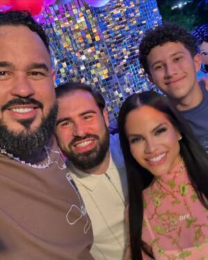Natti Natasha Instagram - Se pasó de maravilla ! Gracias a todos por aportar amor a esta familia ♥️🫶🏼😍 HappyBirthdayReina @nattinatasha