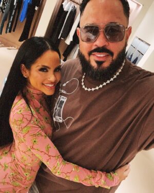 Natti Natasha Instagram - Se pasó de maravilla ! Gracias a todos por aportar amor a esta familia ♥️🫶🏼😍 HappyBirthdayReina @nattinatasha