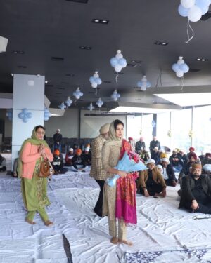Navneet Kaur Dhillon Instagram - Blessed to have attended the soulful Sri Sukhmani Sahib Path on the auspicious day of Gurupurab at Raj Vehicles’ new Mahindra showroom in Zirakpur. Heartiest congratulations to the entire team for this beautiful beginning! May Waheguru ji’s blessings always guide them toward success, peace and prosperity. 🙏✨

@mahindra_auto @rajvehicleszirakpur @mahindra.rajvehicles @rajvehicles 
.
#Blessings #SukhmaniSahib #SpiritualStart #WaheguruJi #Congratulations #NewBeginnings