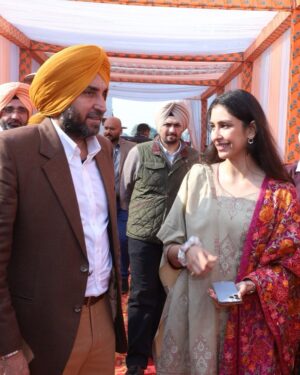 Navneet Kaur Dhillon Instagram - Blessed to have attended the soulful Sri Sukhmani Sahib Path on the auspicious day of Gurupurab at Raj Vehicles’ new Mahindra showroom in Zirakpur. Heartiest congratulations to the entire team for this beautiful beginning! May Waheguru ji’s blessings always guide them toward success, peace and prosperity. 🙏✨

@mahindra_auto @rajvehicleszirakpur @mahindra.rajvehicles @rajvehicles 
.
#Blessings #SukhmaniSahib #SpiritualStart #WaheguruJi #Congratulations #NewBeginnings