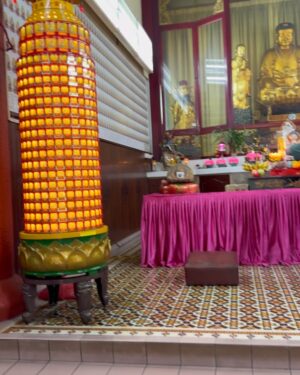 Nazanin Amiri Instagram - “Guan yin temple “ is a Chinese temple in Kuala Lumpur Malaysia 🇲🇾 (Buddhism Temple)
Buddhist and Taoist temples  have key differences in philosophy, structure, and practices:

1. Philosophies and Teachings
 - Buddhist Temple: Focuses on the teachings of Buddha, aiming for “nirvana” (freedom from suffering). Practices emphasize meditation, compassion, and understanding of the impermanence of life.
 - Taoist Temple: Based on the Taoist philosophy, which emphasizes harmony with the “Tao” (the natural flow of life). The goal is to achieve longevity and live in harmony with nature.

2. Structure and Design
 - Buddhist Temple: Typically features statues of Buddha, images from his life, and areas for meditation. The architecture is simple and serene.
 - Taoist Temple: Often more decorative, including shrines, gardens, and art related to nature, such as trees and rocks. It is dedicated to gods and spirits of nature.

3. Rituals and Worship:
 - Buddhist Temple: Includes prayer ceremonies, meditation, and offerings to Buddha. Incense and candles are used for purification and prayer.
 - Taoist Temple: Rituals often involve offerings to gods and spirits of nature, as well as dances and ceremonies aimed at achieving balance and harmony with nature.

In general, Buddhist temples focus on spiritual enlightenment and inner peace, while Taoist temples emphasize living in harmony with nature and the Tao.
(This article is written by Nazanin Amiri)
My dear Buddhism friend please support your religion by adding this post to your story ❤️

@nazaninamiri_official 

#buddhism #buddha #chinesetemple