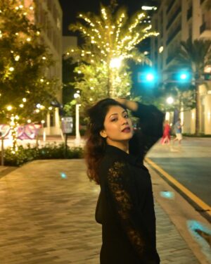 Neelanjona Neela Instagram - New year’s eve. 
Happy new year to all of you. 
Pc: @priangka_ahmed 
Thank you so much sweetie for capturing this moment so beautifully ❤️