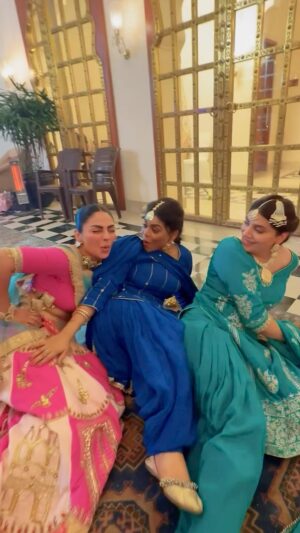 Neeru Bajwa Instagram - Changa e Fly Karwata Aj Ta 😂
