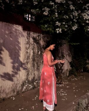 Neha Pednekar Instagram - ⏳☕️🌸