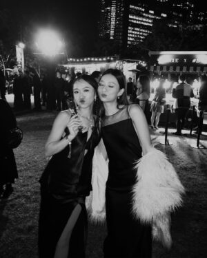 Ng Ka Yan Instagram - VOGUE LOVES HONG KONG, KAYAN LOVES PARTY AND FRIENDS 🩶 happy 5 years old @voguehongkong 

wearing @maisonmargiela @bvlgari 
hair @keith_wong_hair 
makeup @chichili 
styling @yoyokwans