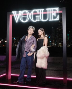 Ng Ka Yan Instagram - VOGUE LOVES HONG KONG, KAYAN LOVES PARTY AND FRIENDS 🩶 happy 5 years old @voguehongkong 

wearing @maisonmargiela @bvlgari 
hair @keith_wong_hair 
makeup @chichili 
styling @yoyokwans