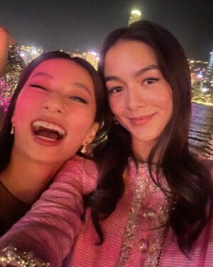 Ng Ka Yan Instagram - VOGUE LOVES HONG KONG, KAYAN LOVES PARTY AND FRIENDS 🩶 happy 5 years old @voguehongkong 

wearing @maisonmargiela @bvlgari 
hair @keith_wong_hair 
makeup @chichili 
styling @yoyokwans