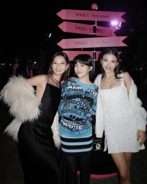 Ng Ka Yan Instagram - VOGUE LOVES HONG KONG, KAYAN LOVES PARTY AND FRIENDS 🩶 happy 5 years old @voguehongkong 

wearing @maisonmargiela @bvlgari 
hair @keith_wong_hair 
makeup @chichili 
styling @yoyokwans