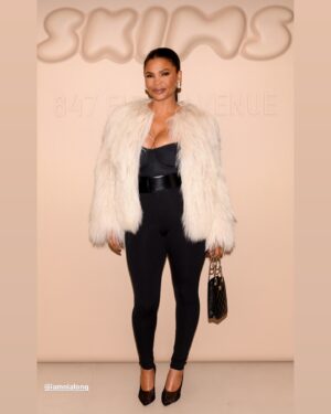 Nia Long Instagram - Bodysuit by @skims will have you snatched 😛