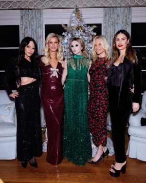 Nicky Hilton Instagram - Nobody does Christmas like Kween Kathy! 🎄