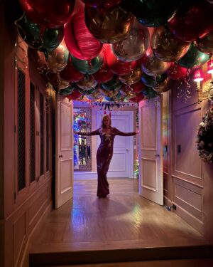 Nicky Hilton Instagram - Nobody does Christmas like Kween Kathy! 🎄