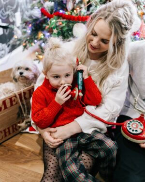 Nicole Franzel Instagram - Merry Christmas!!!!!🎄Jesus is the reason for the season!! ❤️