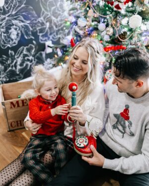 Nicole Franzel Instagram - Merry Christmas!!!!!🎄Jesus is the reason for the season!! ❤️