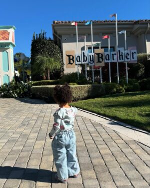 Nicole Lynn Williams Instagram - The sweetest 1st bday for the sweetest boy! We love you Rocky 🎉🎠🎞️