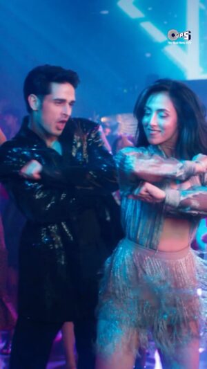 Nikhita Gandhi Instagram - Let the Shaitaniyan begin… 🥳✨
#Shaitaniyan Out Now on @tips Official YouTube Channel!

@kumartaurani
@priyanksharmaaa @upasanamadan @meetbrosofficial @devnegilive @nikhitagandhiofficial @ruelhiphop @shabbir_ahmed9

#TheMustHaveHits