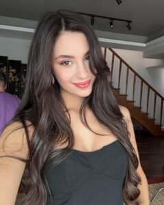 Actress Nilsu Y?lmaz HD Photos and Wallpapers December 2024