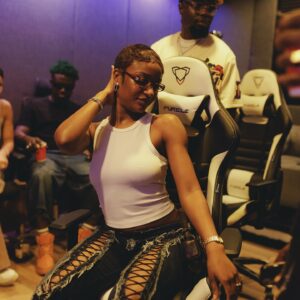 Nilusi Nissanka Instagram - A few days ago I was blessed to be in Lagos, I’ve always wanted to experience making music here, and now I know I need to come back 🙏🏽 crazy talented and inspiring people. thank you @mavinrecords for this beautiful experience 🇳🇬