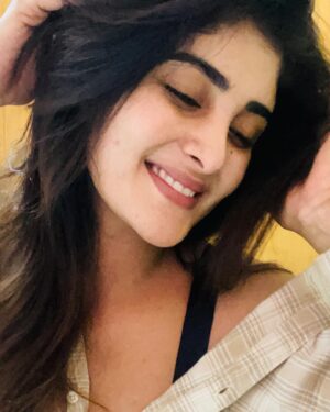 Nimeshika Radhakrishnan Instagram - 😁😁👻👻👾👾🦋