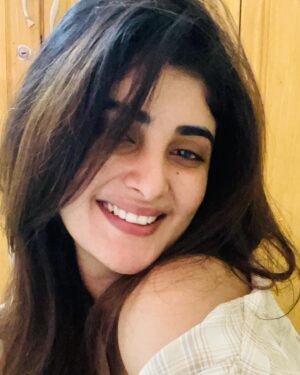Nimeshika Radhakrishnan Instagram - 😁😁👻👻👾👾🦋