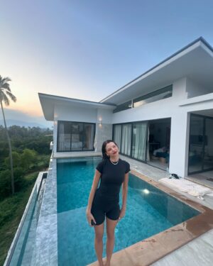Nina Kaiser Instagram - Urlaub und Mango sticky rice sind zwei große Hobbys von mir
