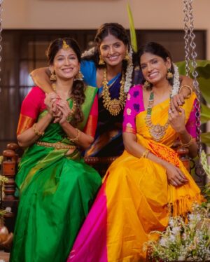 Niranjani Ahathian Instagram - Happiness ♥️♥️♥️

Inframe : @itsvg @kanithiru10 @niranjani_ahathian 
Decor : @zigzagdecors 
Makeup : @kaviyaartistry_off
Video & concept : @styl_by_prathi 
📸: @kavinilavan_filmmaker @karthikha_photography 
Assist : @ranjith_ranil @priyadharshan_07 
Tone : @bunk_hairy 
#karthikha_photography