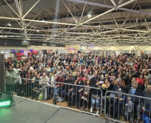 Nishi Saxena Instagram - Thank you, London, for all the love and warmth! Being here for the first time as a guest has been an incredible experience, and I’m so grateful for each moment shared with all of you. Wishing everyone a Diwali filled with light, love, and endless joy. May this festival bring new beginnings, happiness, and prosperity to us all. 🪔✨ #HappyDiwali #GratefulHeart #LondonDiwali