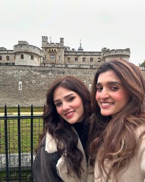 Nishi Saxena Instagram - London with Homie 🫶💕